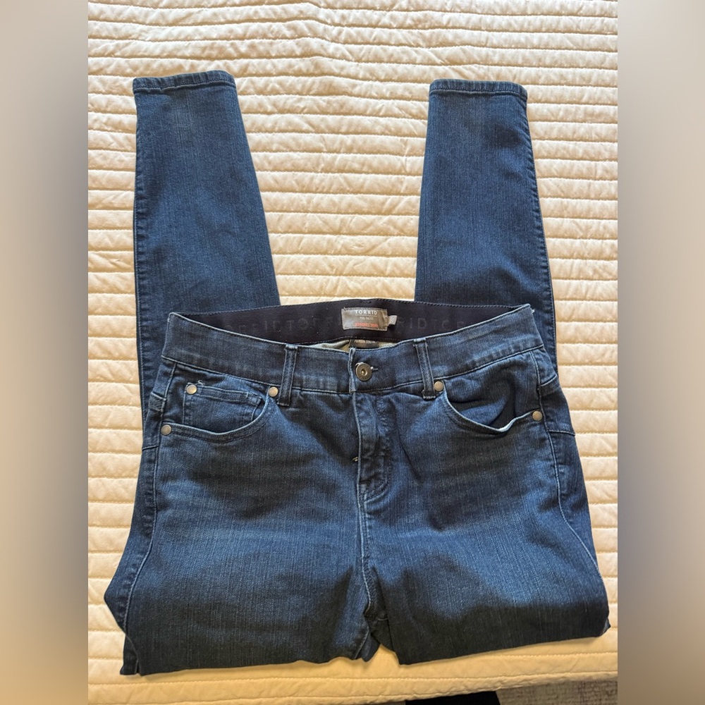 Torrid Skinny Jeans Size 12R Dark Wash Stretch Denim